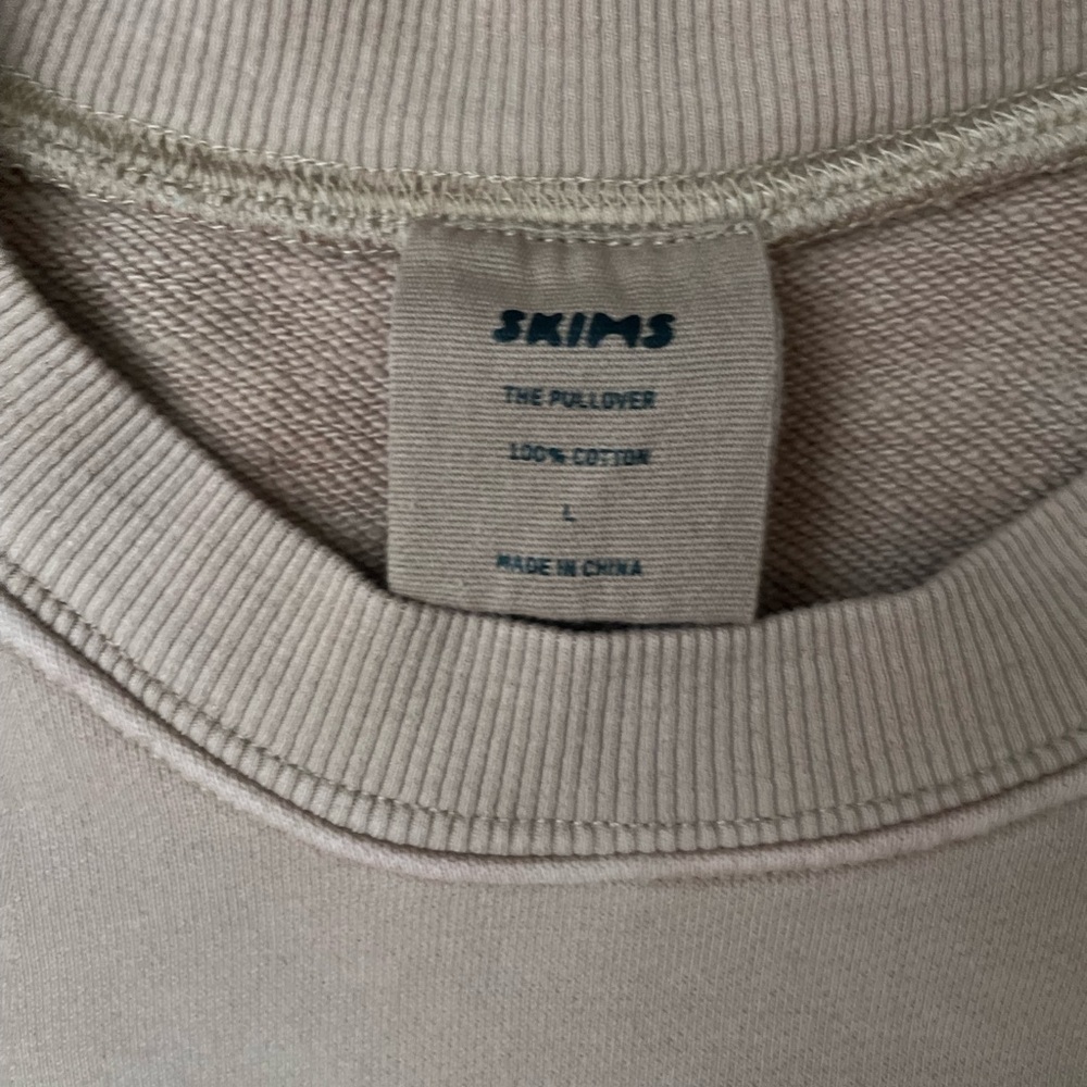 SKIMS Pullover Crewneck Sweatshirt - Picture 4 of 8